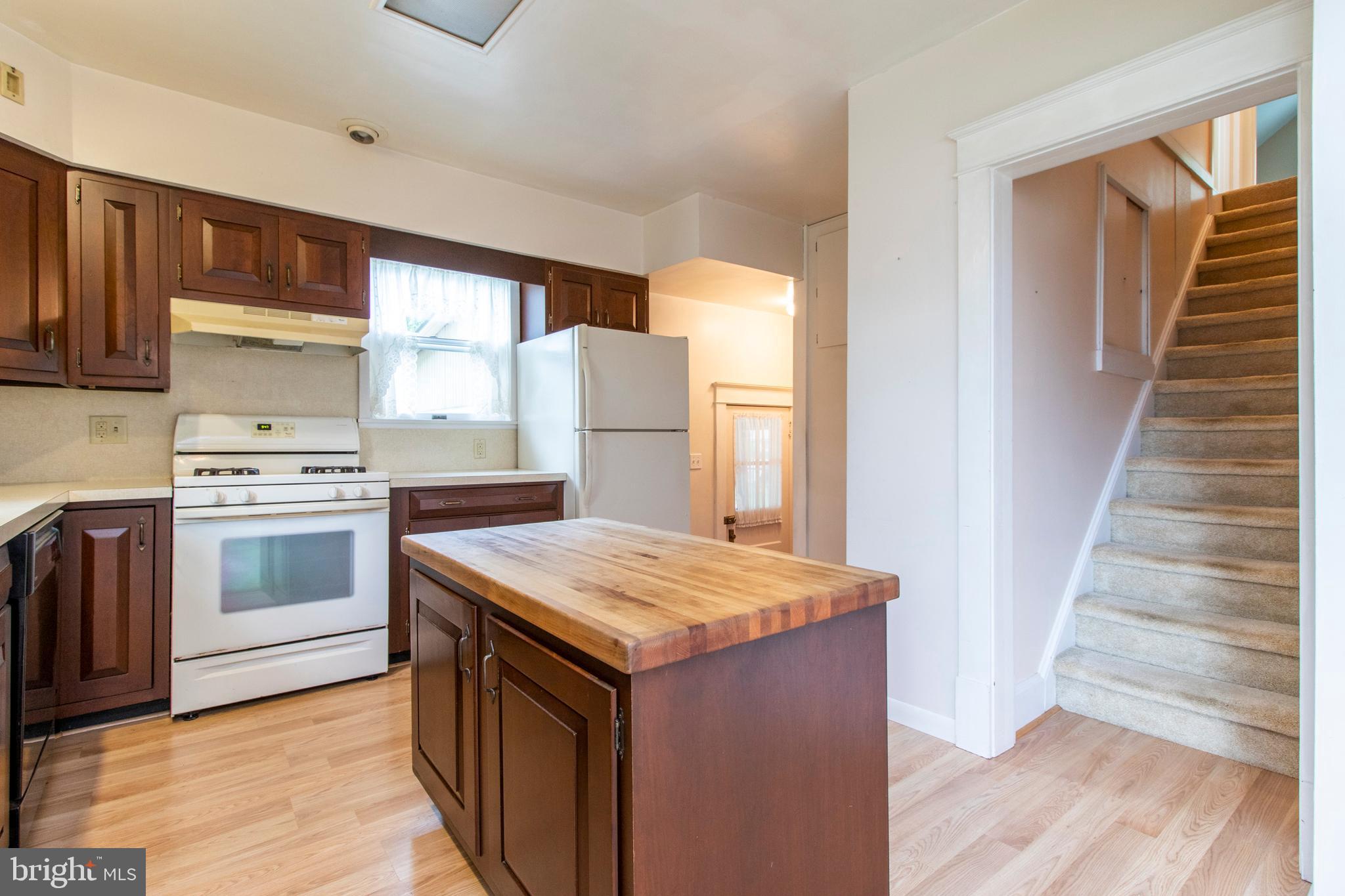 1334 Koffel Road Hatfield, PA 19440 - Photo 10 of 30 Kitchen
