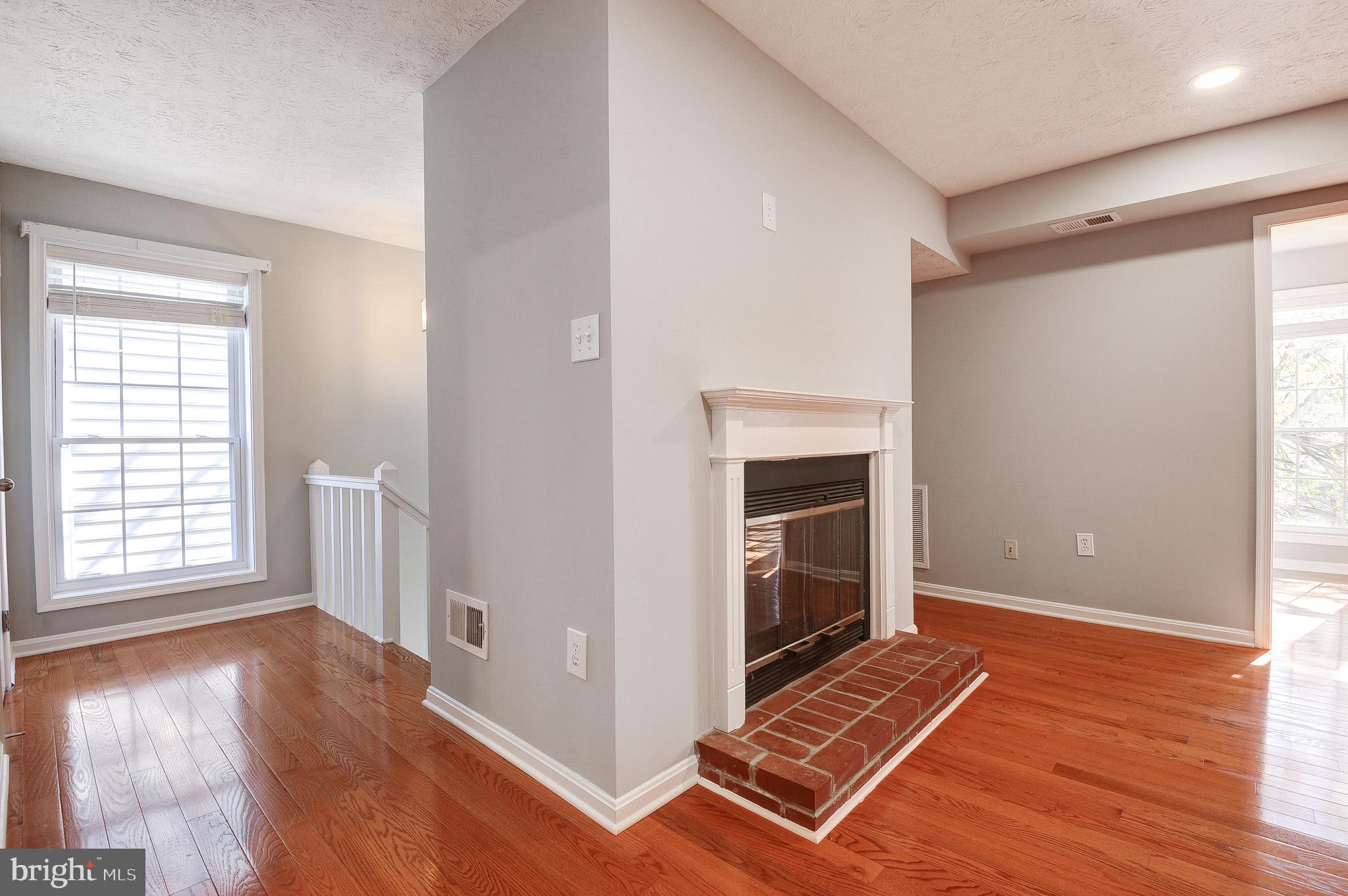 10087 Oakton Terrace Road Oakton, VA 22124 - Photo 13 of 37
