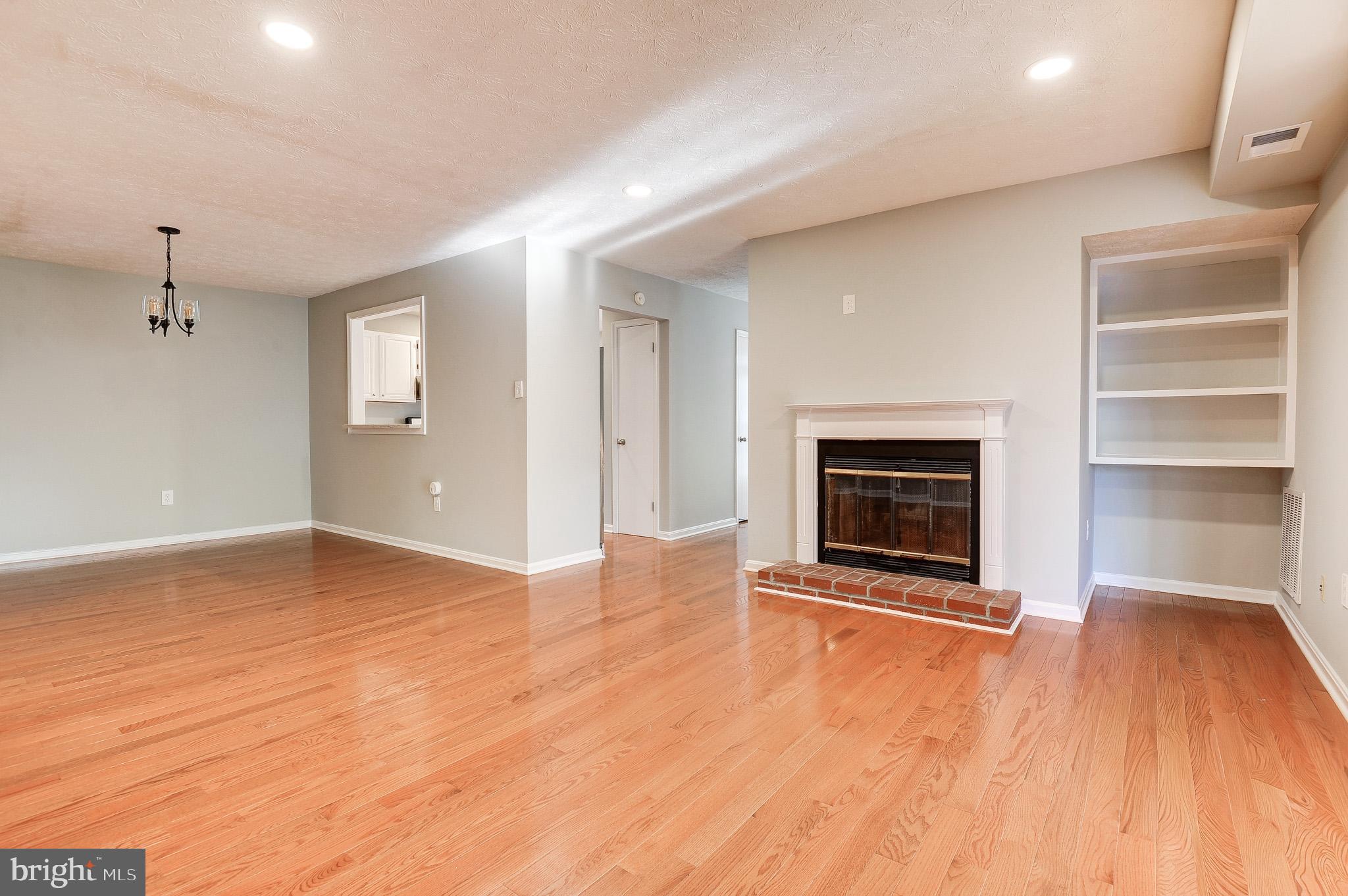 10087 Oakton Terrace Road Oakton, VA 22124 - Photo 16 of 37