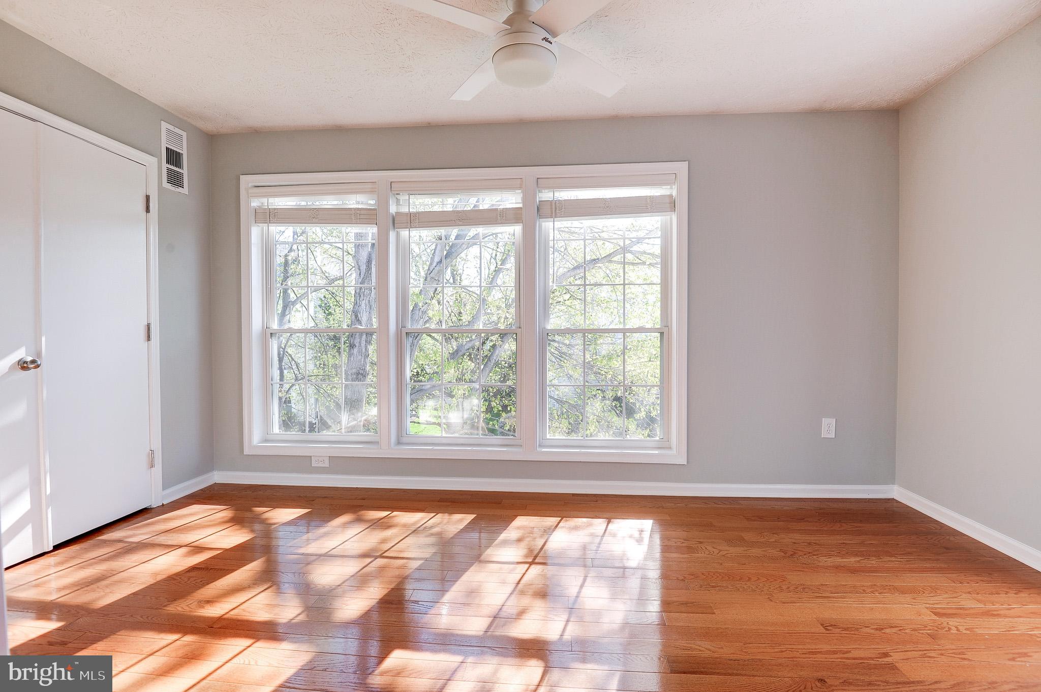 10087 Oakton Terrace Road Oakton, VA 22124 - Photo 17 of 37