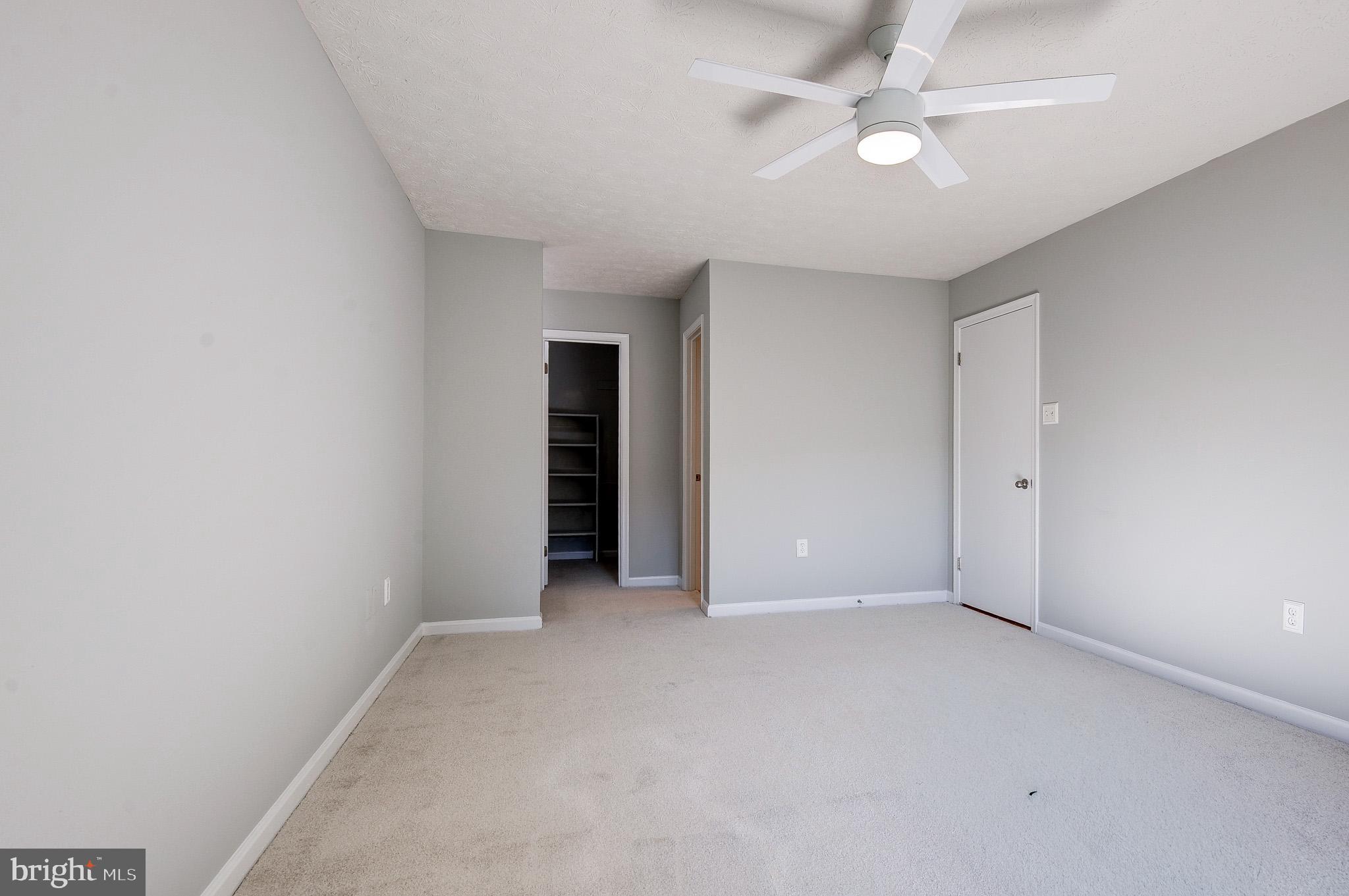 10087 Oakton Terrace Road Oakton, VA 22124 - Photo 22 of 37