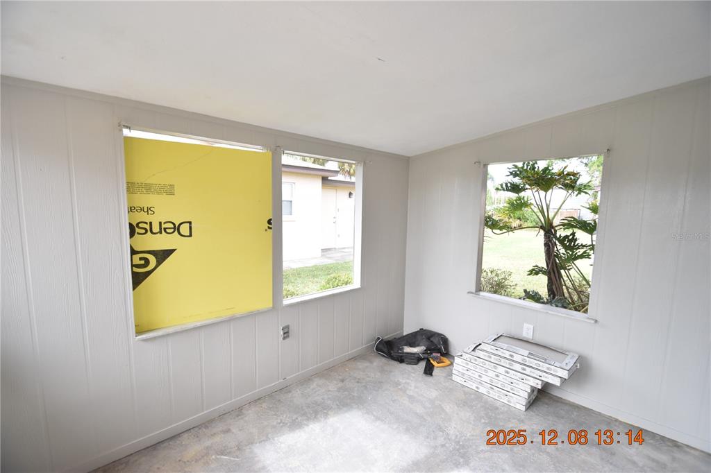 705 2nd Avenue Northwest, Unit B Ruskin, FL 33570 - Photo 2 of 29