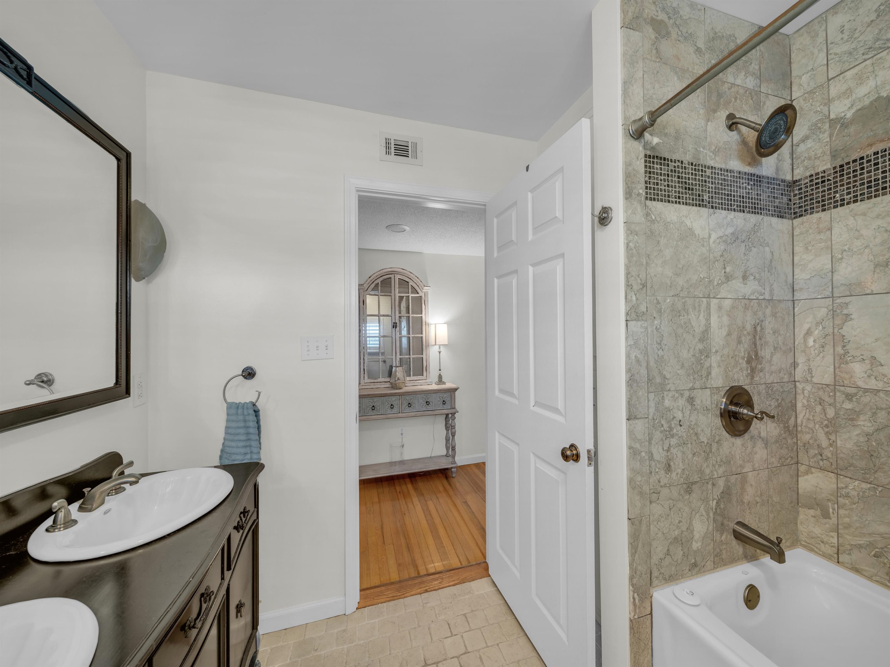5410 Florida Avenue Orange Beach, AL 36561 - Photo 32 of 45 Bathroom