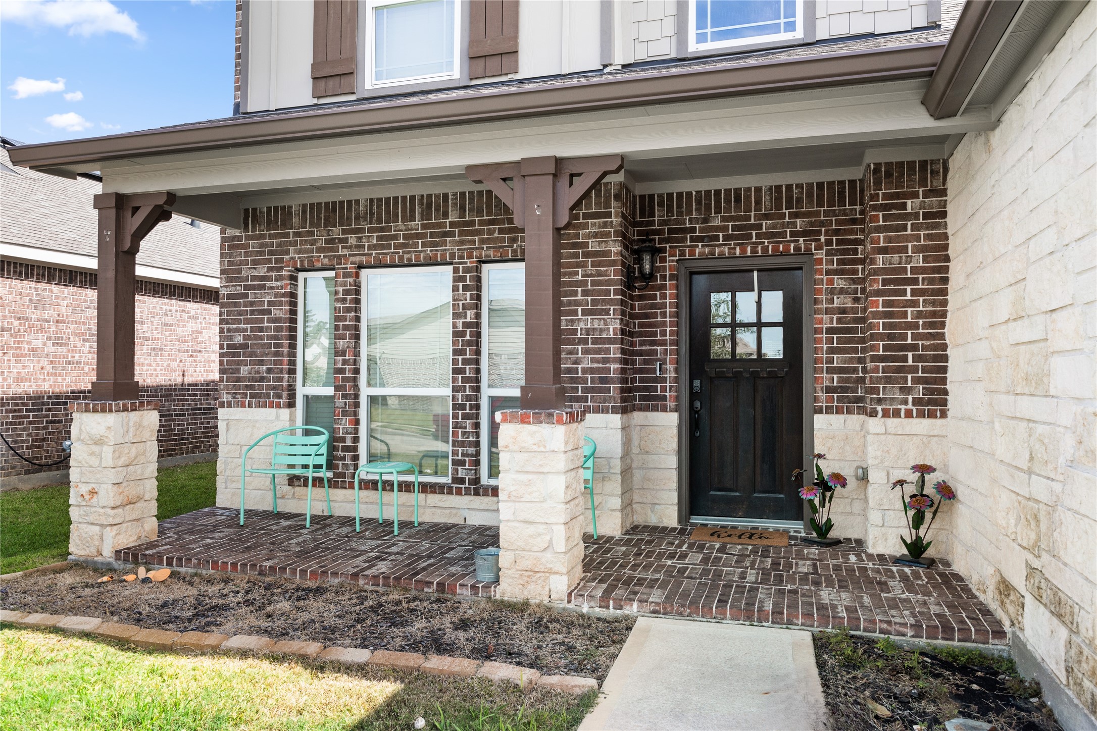 20272 Torrey Pines Lane Cleveland, TX 77327 - Photo 2 of 34 a front view of a house