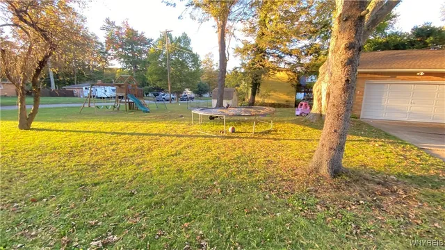 $269,900 | 13290 Colonial Woods Drive, Alden, NY 14004