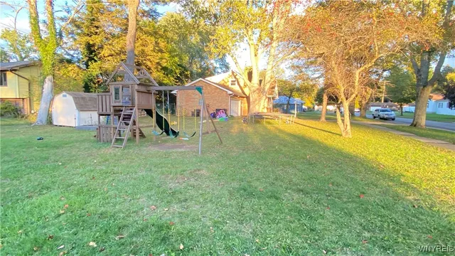 $269,900 | 13290 Colonial Woods Drive, Alden, NY 14004