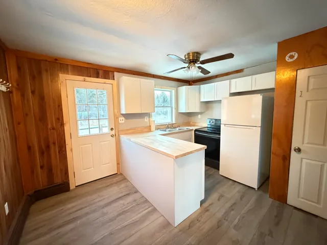 $149,000 | 1207 South Main Street, Lincoln, ME 04457