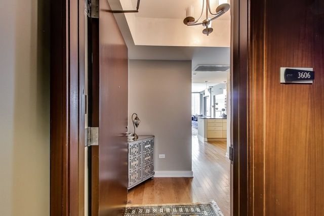 60 East Monroe Street, Unit 3606 Chicago, IL 60603 - Photo 2 of 30