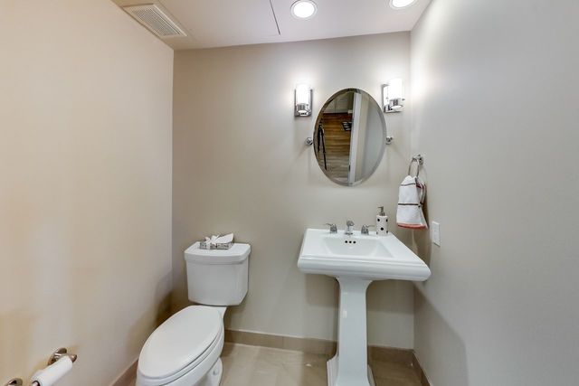 60 East Monroe Street, Unit 3606 Chicago, IL 60603 - Photo 13 of 30