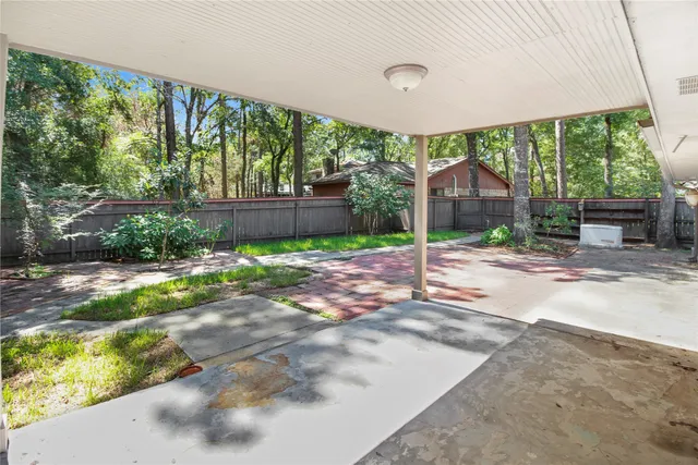 $2,100 | 6 Coralberry Court, The Woodlands, TX 77381