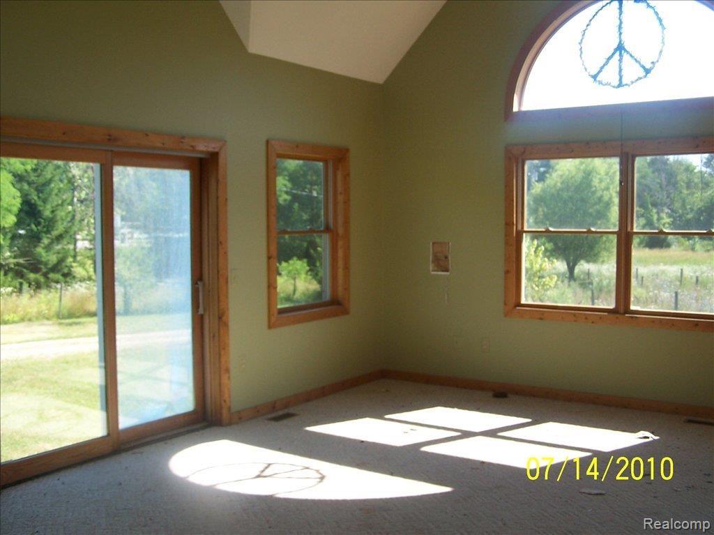 8455 Mabley Hill Road Fenton, MI 48430 - Photo 6 of 10 107_5647
