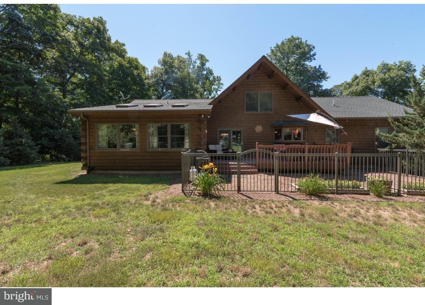 235 Hill Road Green Lane, PA 18054 - Photo 4 of 25