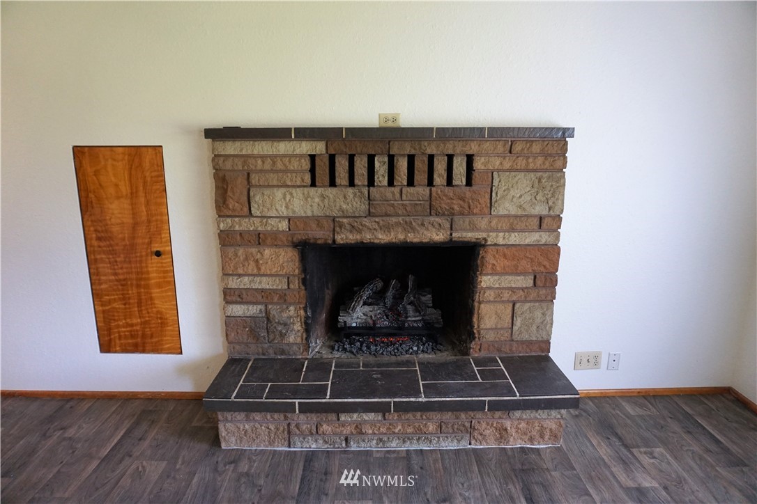 5607 Parker Road East Sumner, WA 98390 - Photo 5 of 21