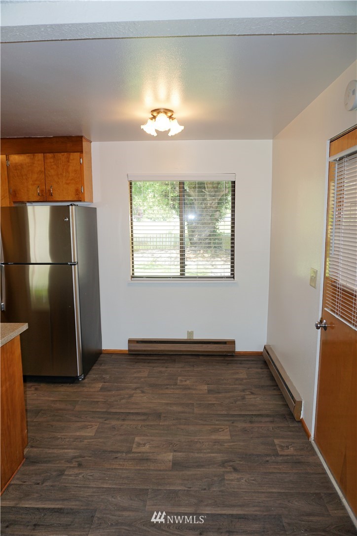 5607 Parker Road East Sumner, WA 98390 - Photo 7 of 21
