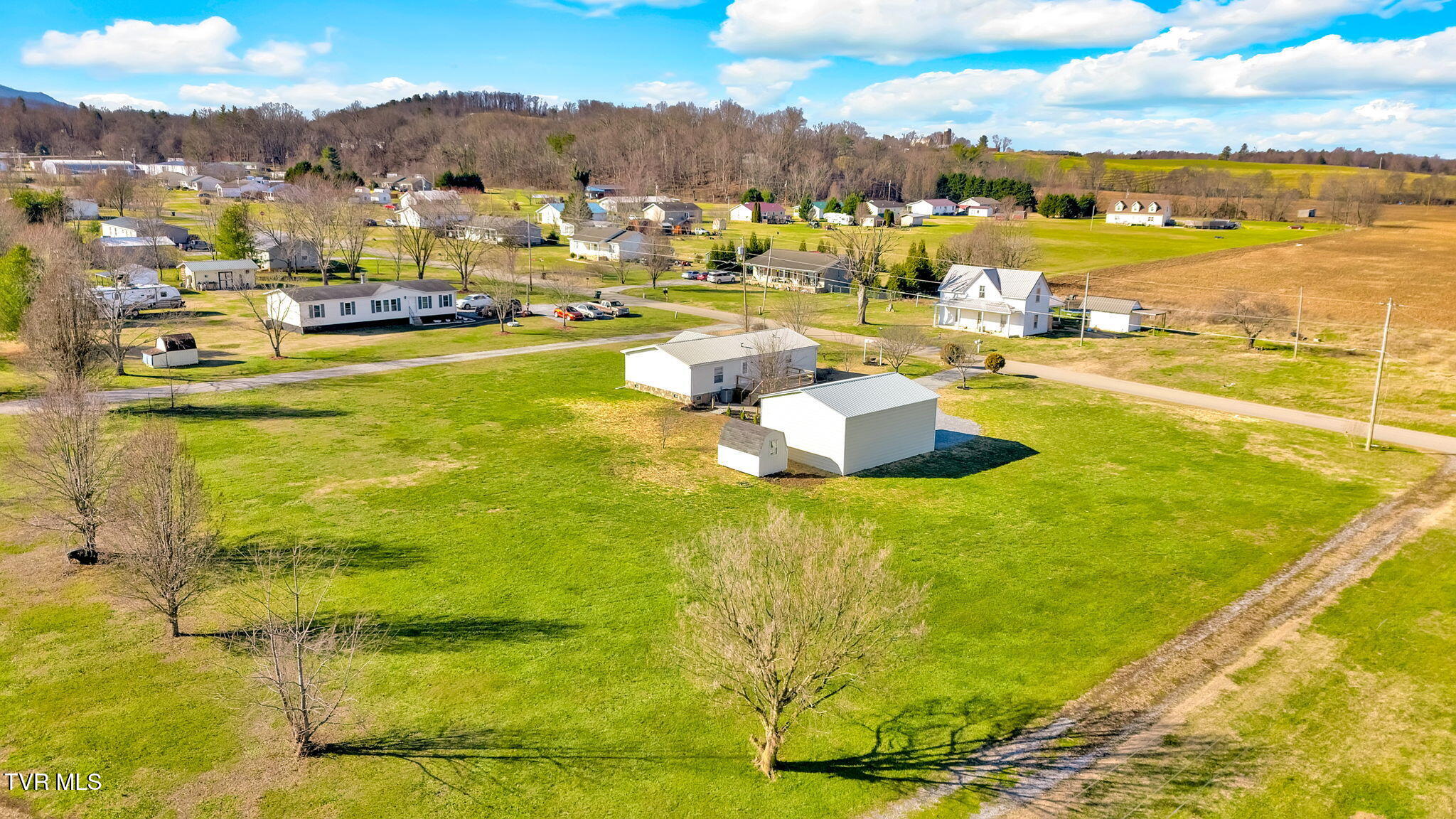 228 Bill Mauk Road Chuckey, TN 37641 - Photo 40 of 49 40-web-or-mls-DJI_20250102113638_0202_D-