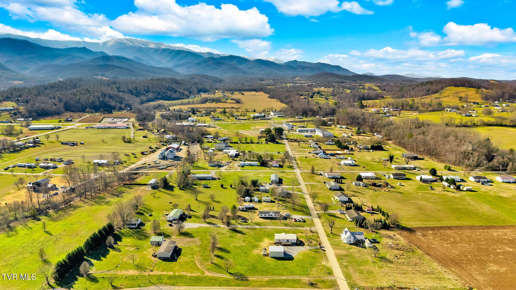 228 Bill Mauk Road Chuckey, TN 37641 - Photo 42 of 49 42-web-or-mls-DJI_20250102113601_0196_D-