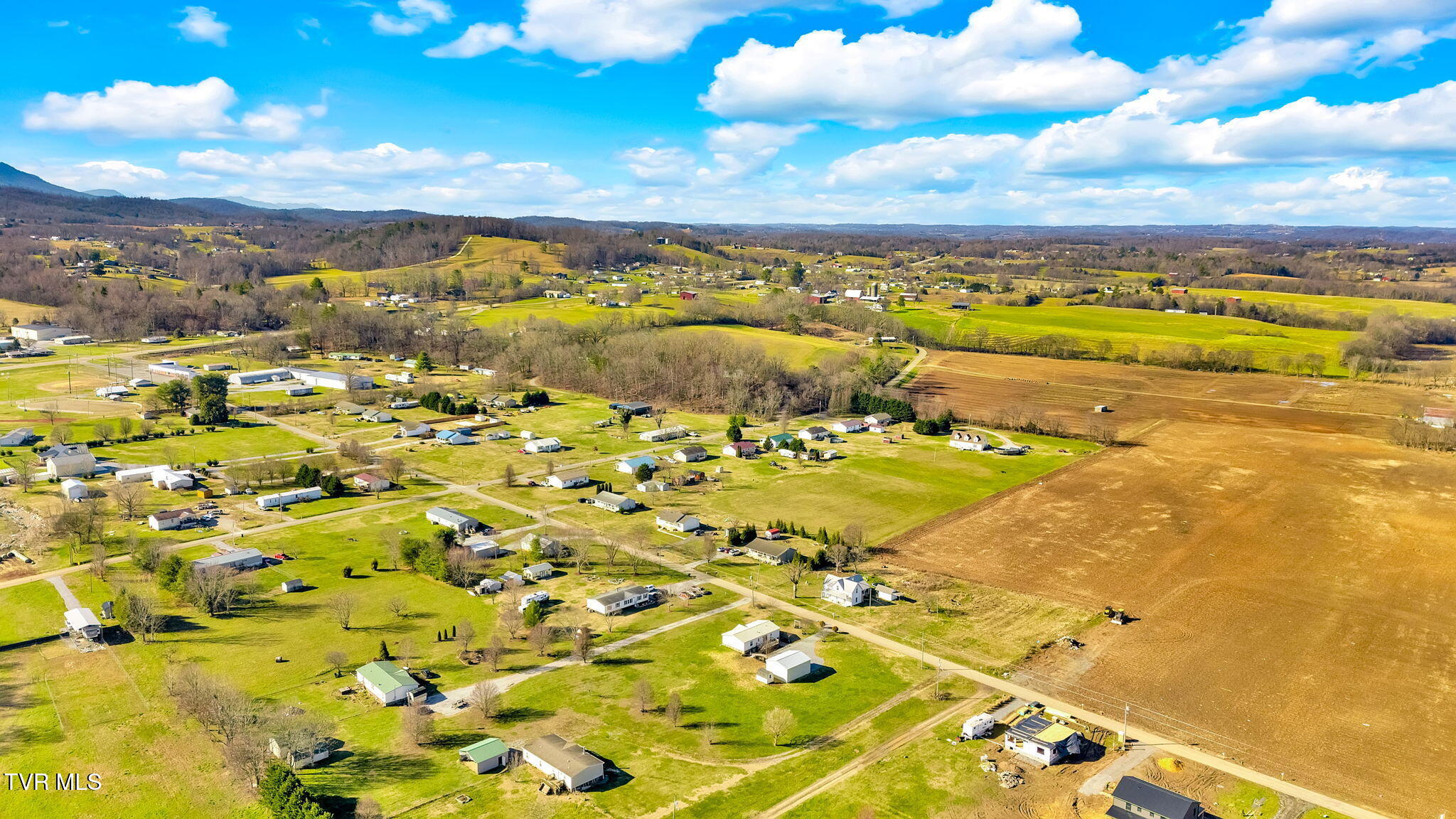 228 Bill Mauk Road Chuckey, TN 37641 - Photo 44 of 49 44-web-or-mls-DJI_20250102113616_0199_D-