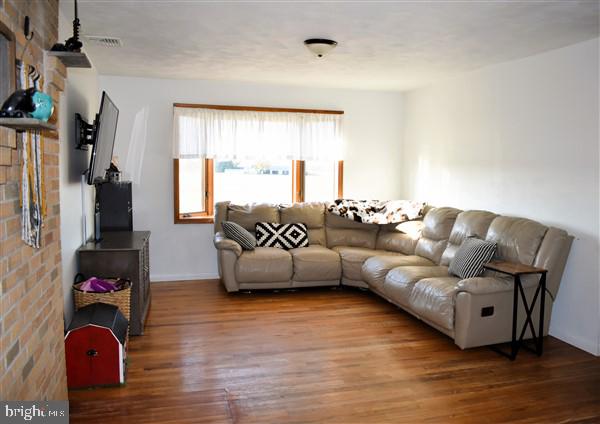 632 Newcomer Road Mount Joy, PA 17552 - Photo 8 of 33 Gallery Image 8