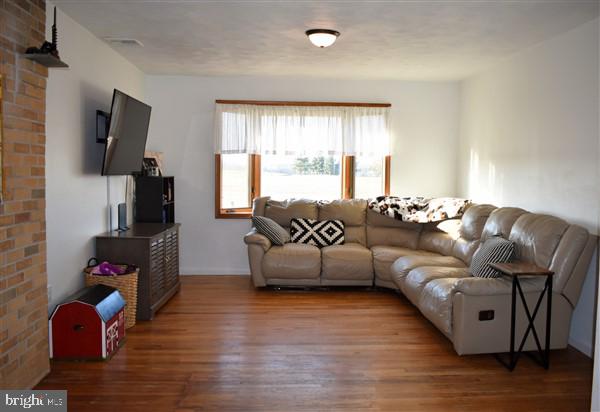 632 Newcomer Road Mount Joy, PA 17552 - Photo 9 of 33 Gallery Image 9