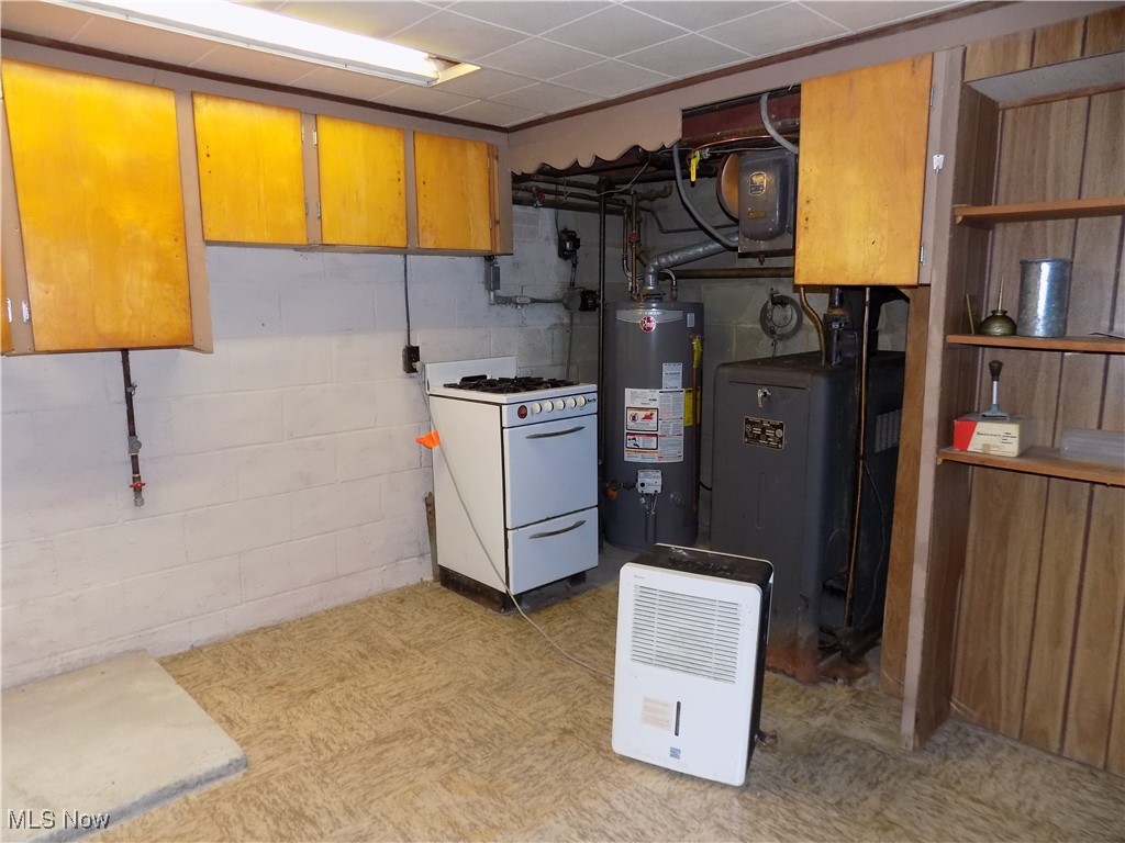 2380 West Pleasant Valley Road Parma, OH 44134 - Photo 28 of 38 Utility room