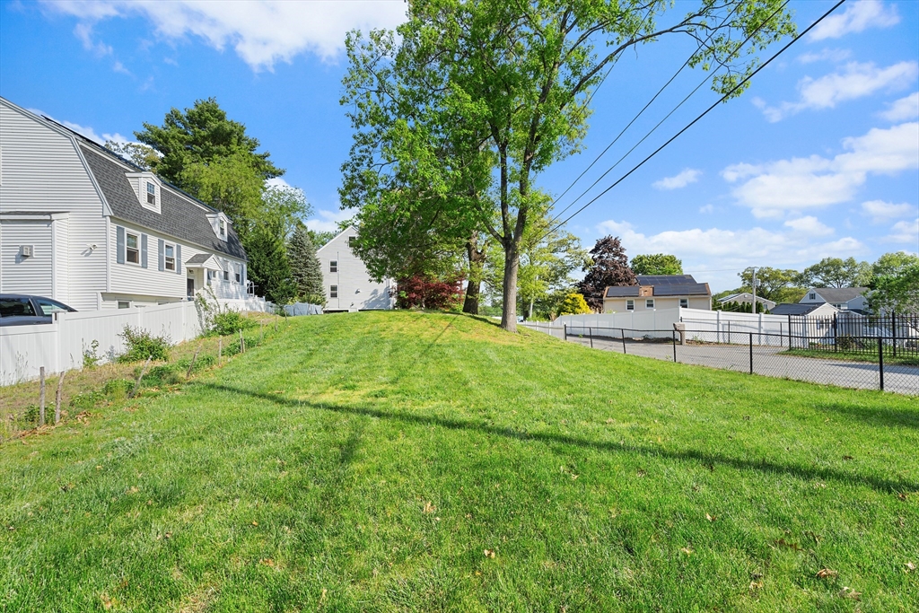 9 Rhodes Street Billerica, MA 01821 - Photo 33 of 33