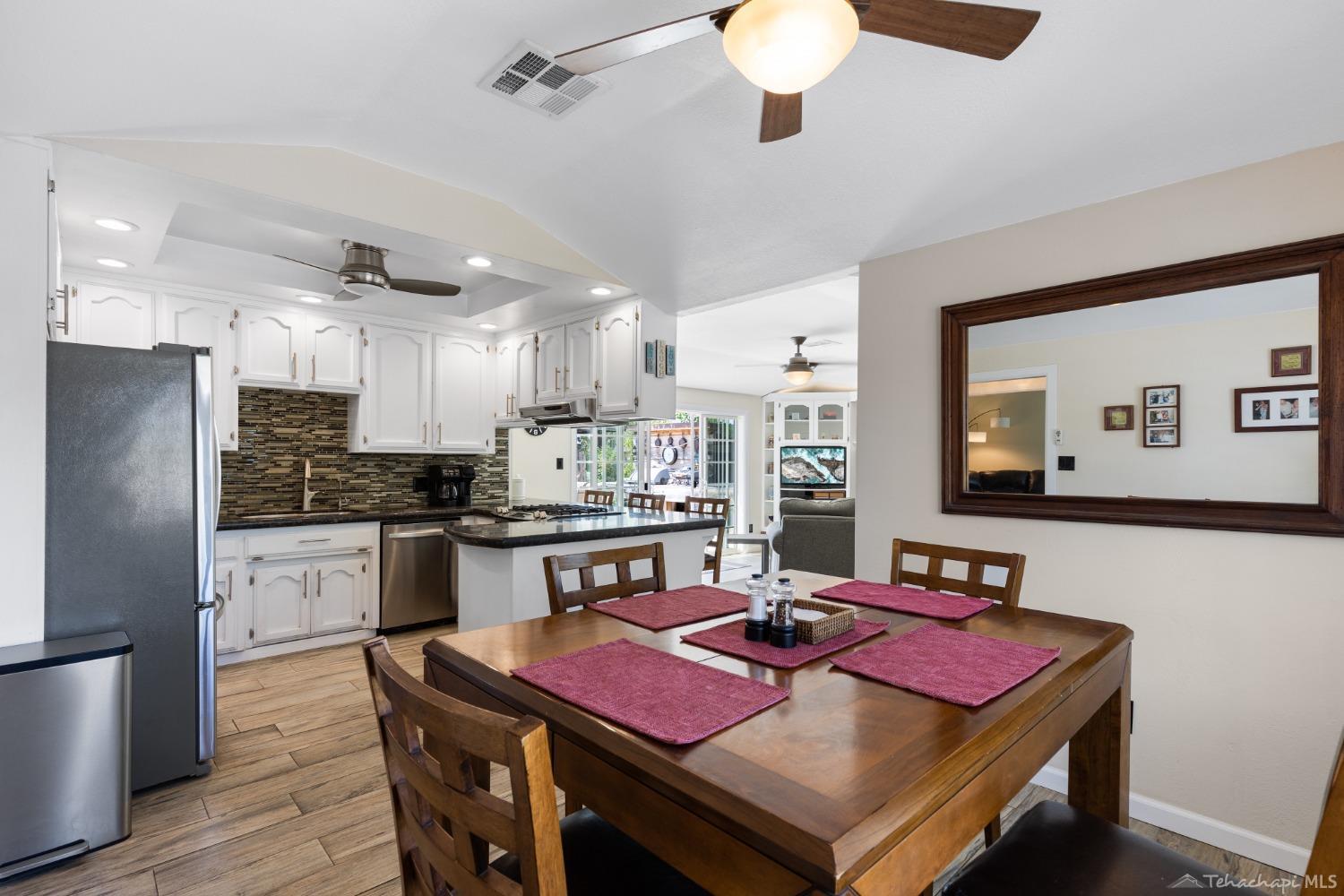 21750 Verde Street Tehachapi, CA 93561 - Photo 9 of 37 Gallery Image 9