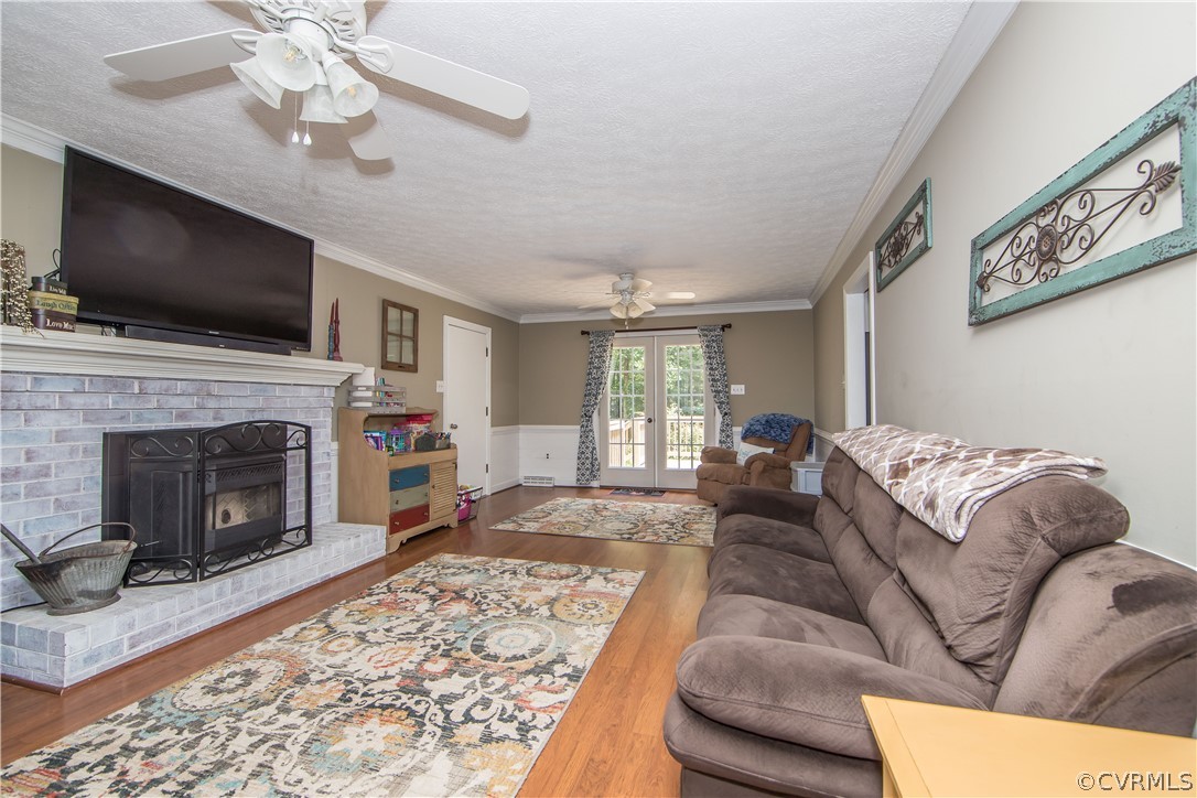 4007 Walters Drive Chester, VA 23831 - Photo 16 of 36 FAMILY ROOM