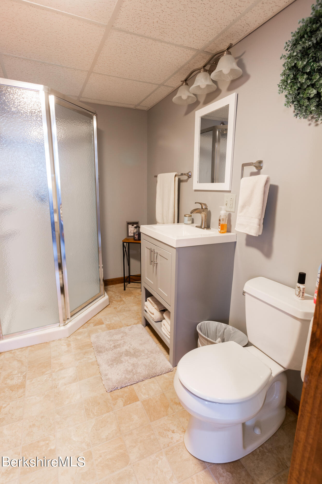 240 Partridge Road Pittsfield, MA 01201 - Photo 22 of 31 image-31