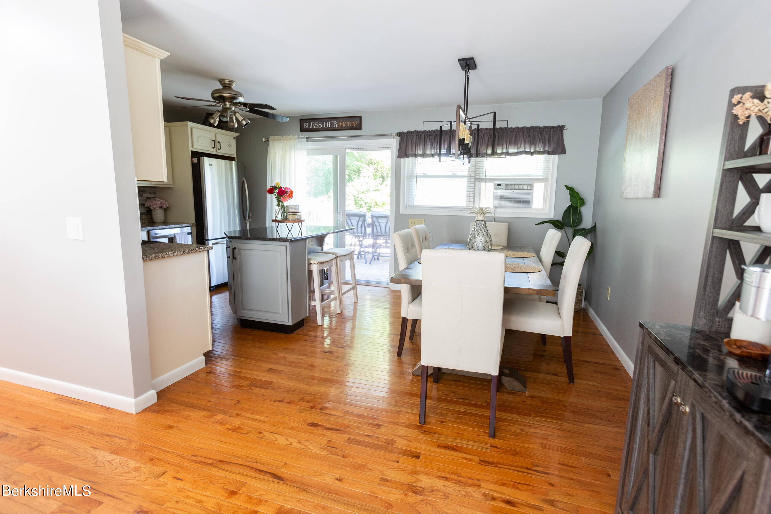 240 Partridge Road Pittsfield, MA 01201 - Photo 6 of 31 image-18