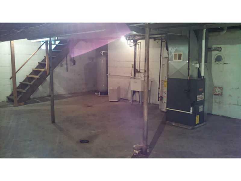 485 Pittsburgh Road Rochester, PA 15074 - Photo 24 of 25 Basement/Game Room.