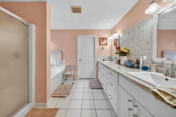 $900,000 | 14 Audubon Lane, Coventry, RI 02831