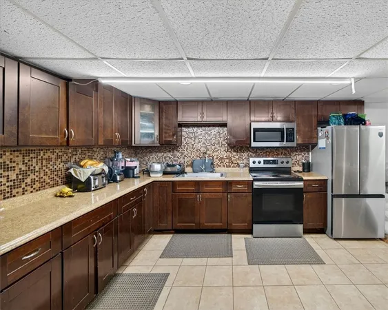 $900,000 | 14 Audubon Lane, Coventry, RI 02831