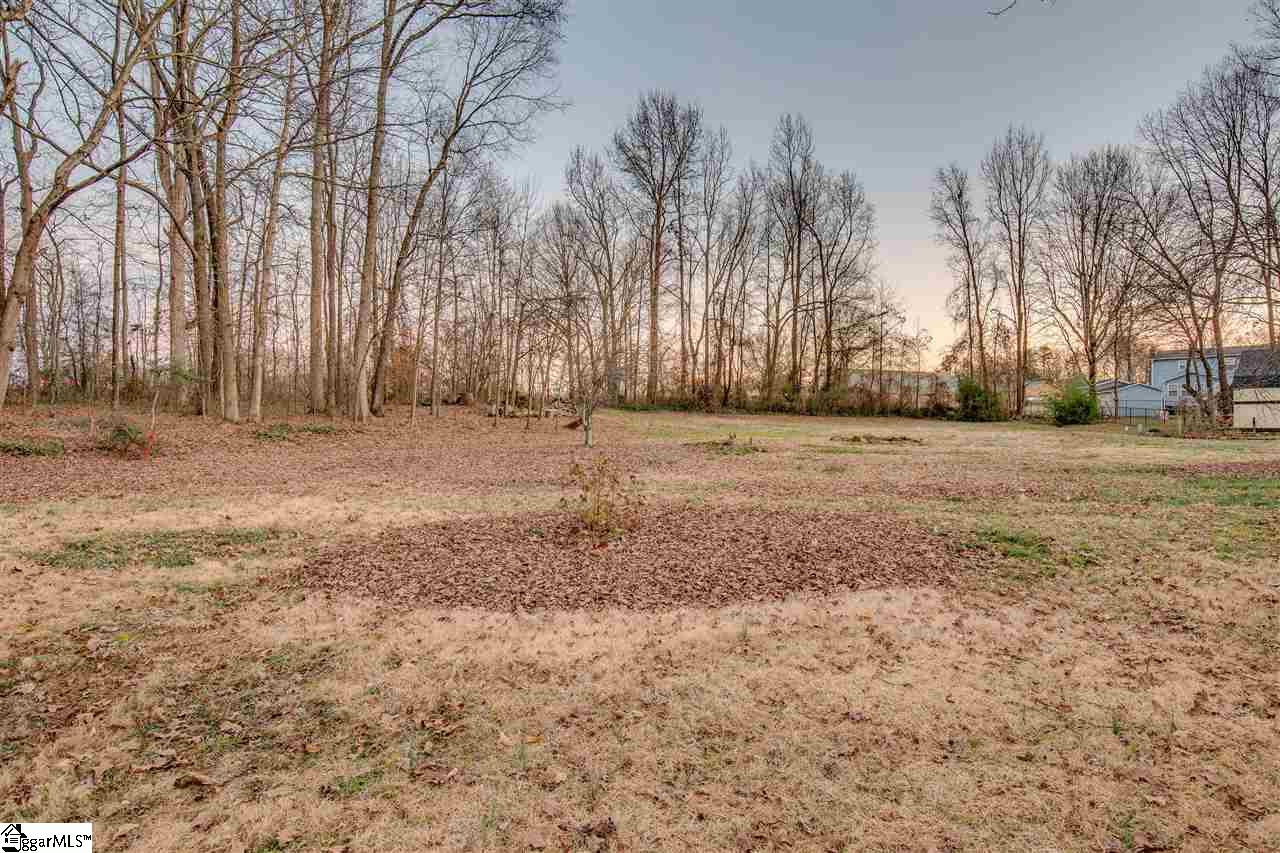 1030 Boiling Springs Road Greer, SC 29650 - Photo 9 of 11 Gallery Image 9