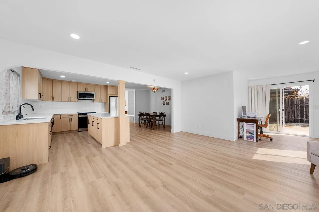 8695 Lepus Road San Diego, CA 92126 - Photo 11 of 24