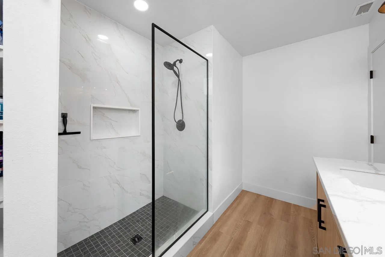 8695 Lepus Road San Diego, CA 92126 - Photo 18 of 24