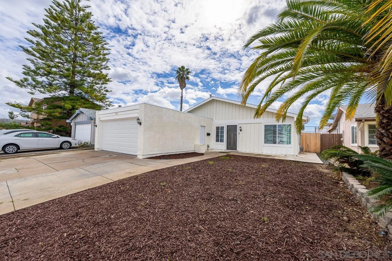 8695 Lepus Road San Diego, CA 92126 - Photo 2 of 24