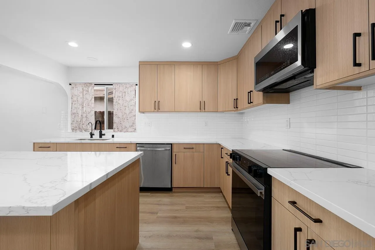 8695 Lepus Road San Diego, CA 92126 - Photo 9 of 24