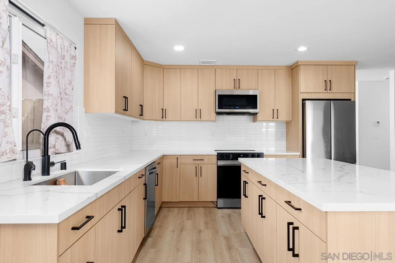 8695 Lepus Road San Diego, CA 92126 - Photo 10 of 24