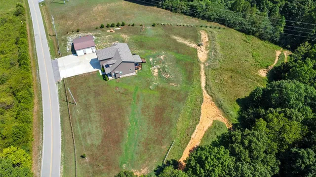 $599,000 | 5215 Watkins Ford Road, Southside, TN 37171