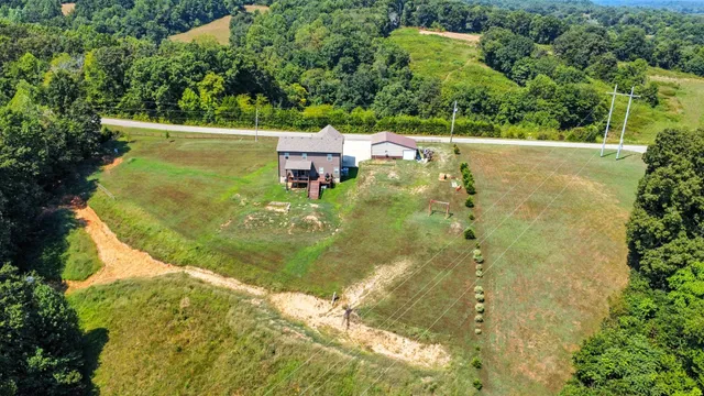 $599,000 | 5215 Watkins Ford Road, Southside, TN 37171