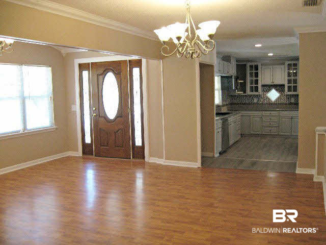4157 Dickson Lane Mobile, AL 36618 - Photo 4 of 32