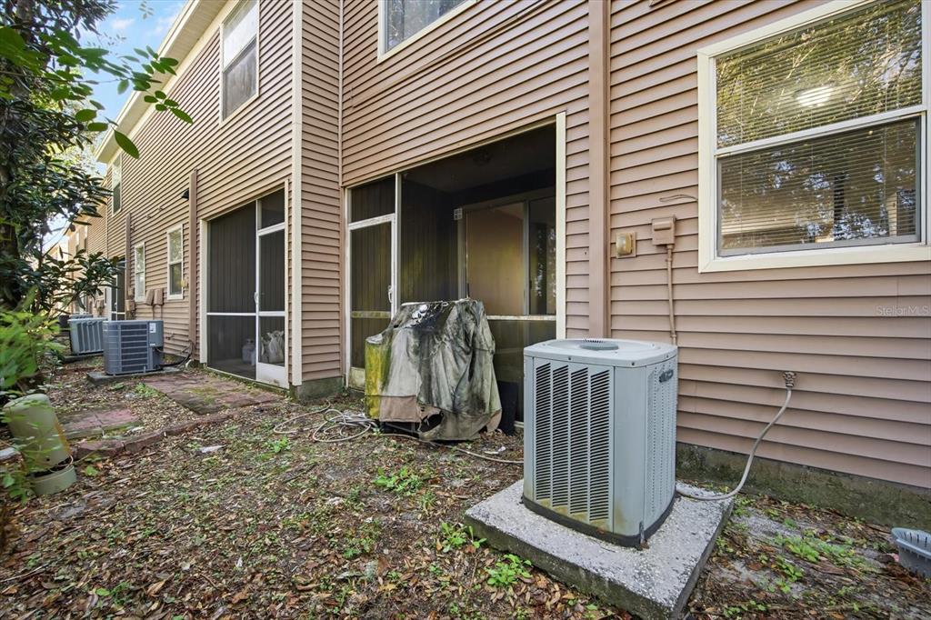 11008 Black Swan Court Seffner, FL 33584 - Photo 26 of 32 a view of a house with backyard