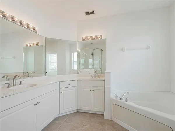 $2,550 | 1825 Bridgepointe Circle, Unit 16, Vero Beach, FL 32967