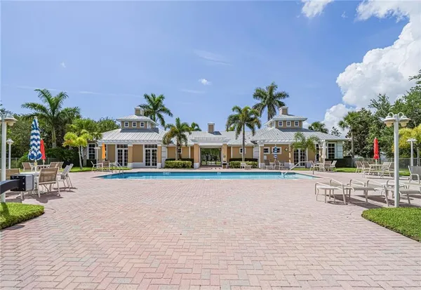 $2,550 | 1825 Bridgepointe Circle, Unit 16, Vero Beach, FL 32967