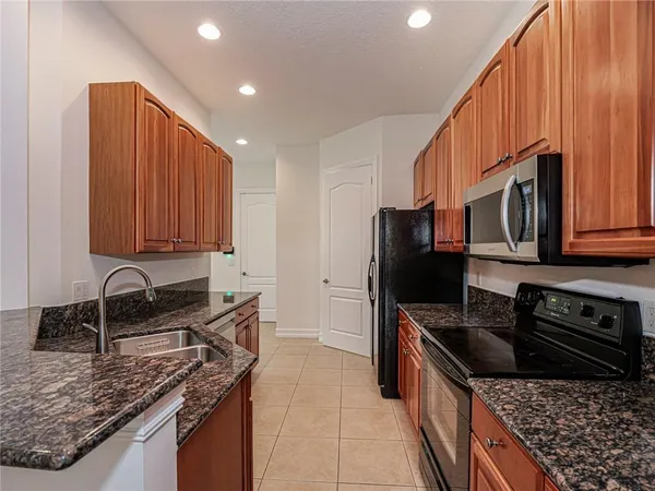 $2,550 | 1825 Bridgepointe Circle, Unit 16, Vero Beach, FL 32967