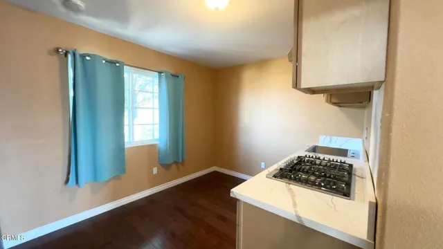 $2,500 | 2235 Cloyne Street, Oxnard, CA 93033