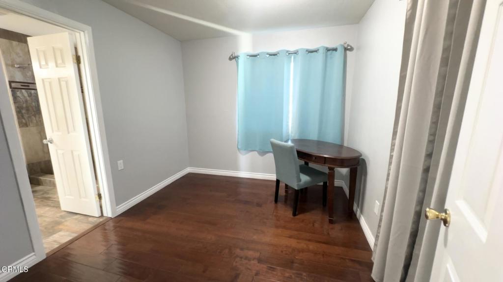 2235 Cloyne Street Oxnard, CA 93033 - Photo 4 of 9