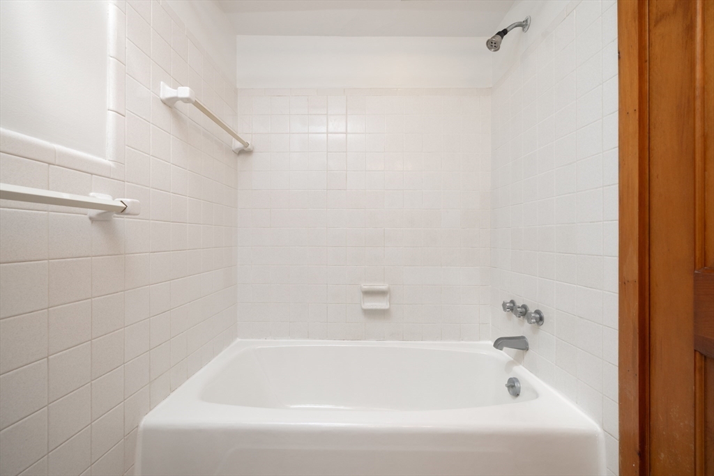 557 Dutton Road, Unit 2 Sudbury, MA 01776 - Photo 13 of 31