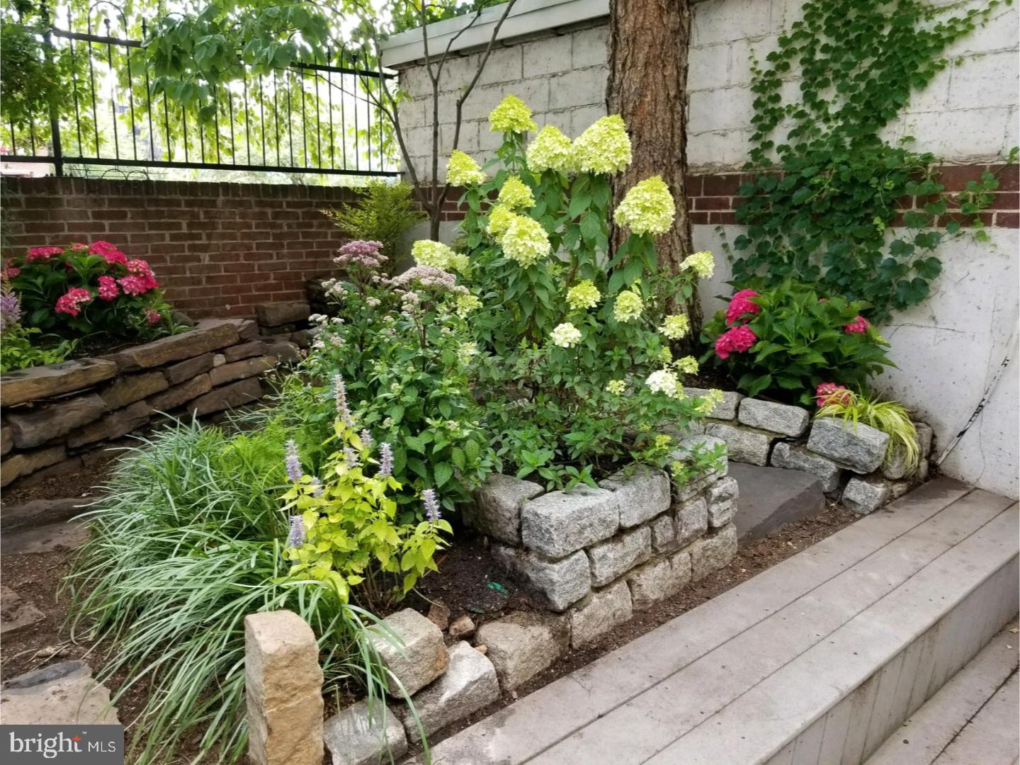 438 Spruce Street Philadelphia, PA 19106 - Photo 15 of 25