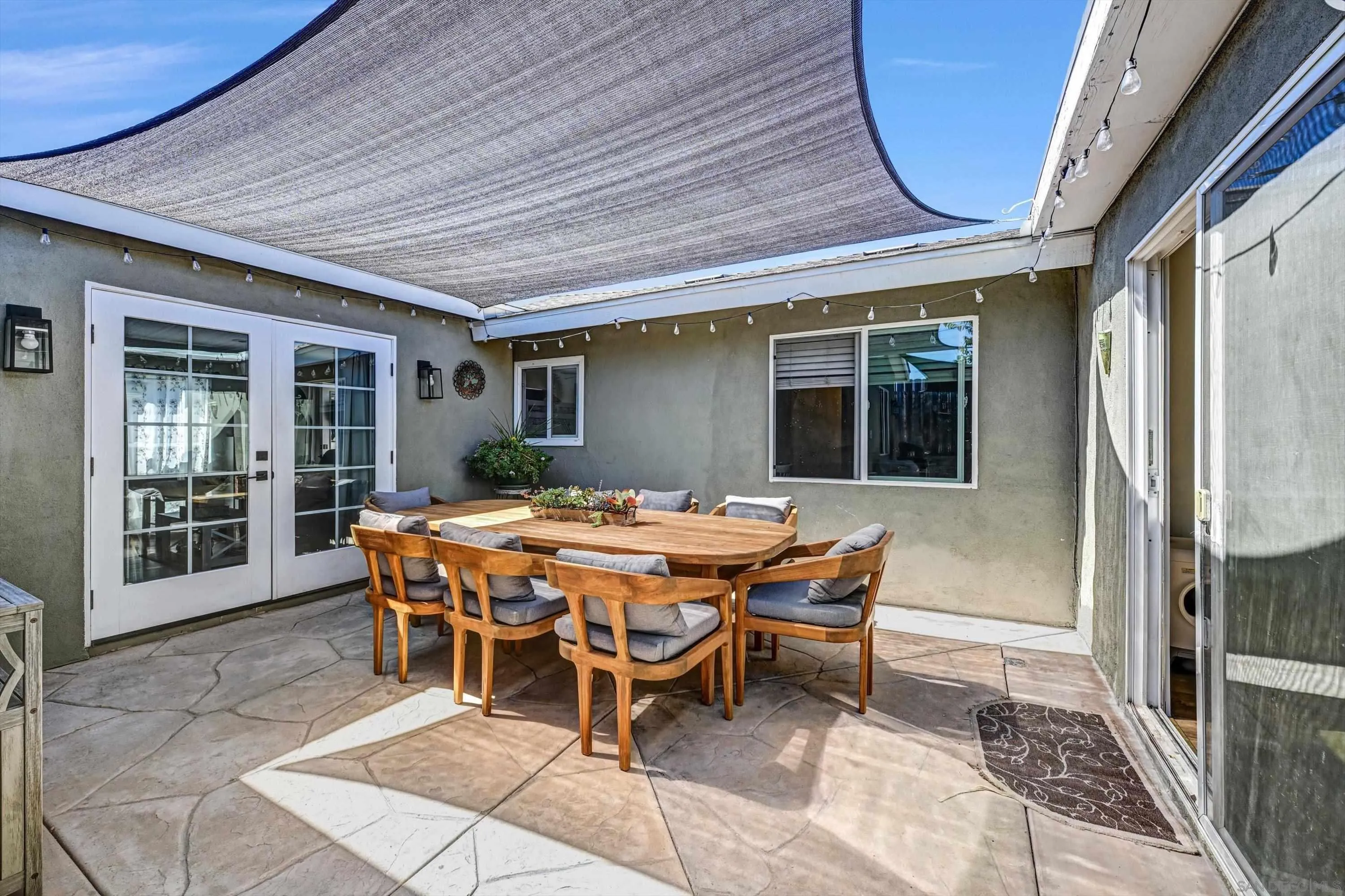 13145-47 Carriage Road Poway, CA 92064 - Photo 18 of 29 Gallery Image 18